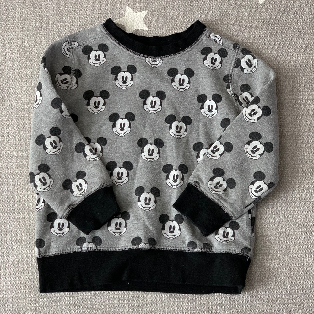 ⚡️Bundle 3 for $20⚡️ Mickey sweatshirt size 4T